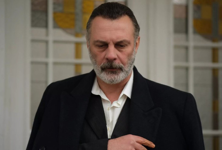 Dağ evinde romantik gece