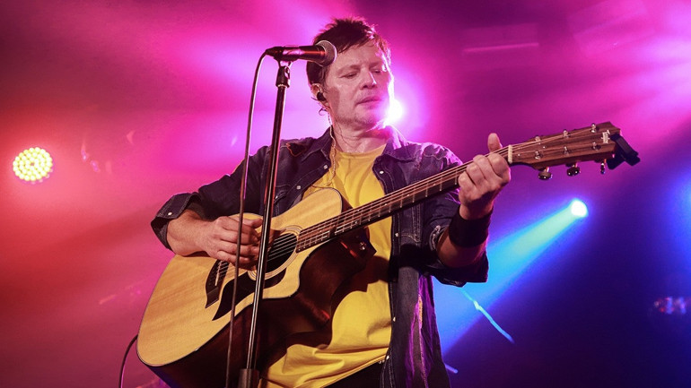 18 yaş altı da davetli