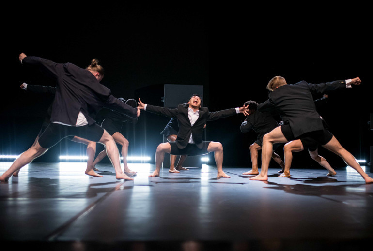 18 yaş altı da davetli