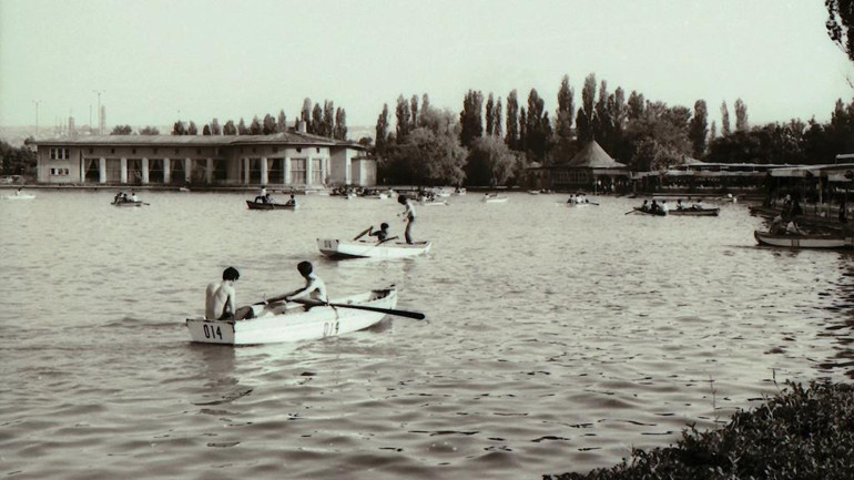 Her Şey Akar: Bir Gençlik Parkı Belgeseli