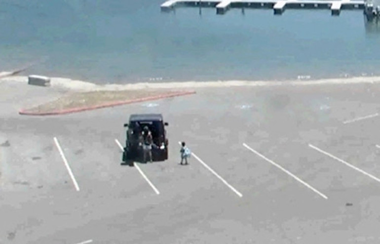 Ünlü yıldız oğlunun gözleri önünde ölmüştü... Annen cennette dediler... Yanına gitmek istedi