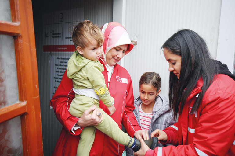 Türk Kızılay’dan deprem bölgesine kış yardımı