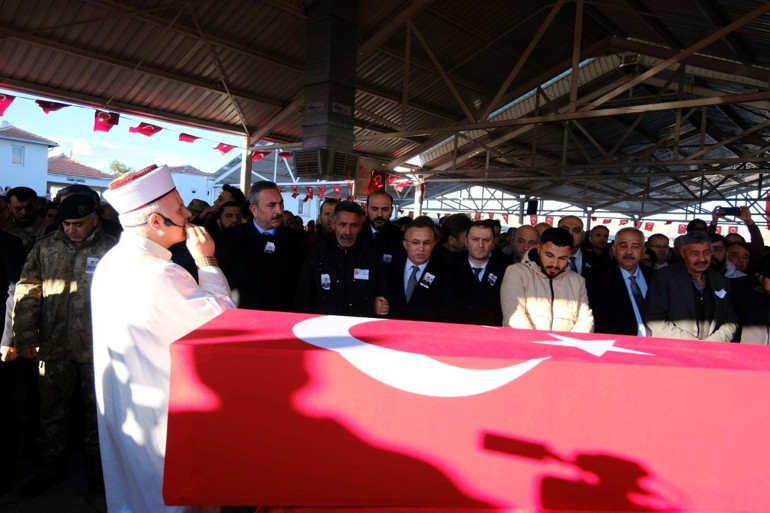 Türkiye, Pençe-Kilit Harekatı şehitlerini uğurladı... Kahramanlara en acı veda