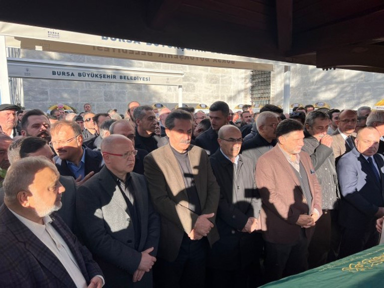 AK Partili Faruk Çelik’in babası son yolculuğuna uğurlandı