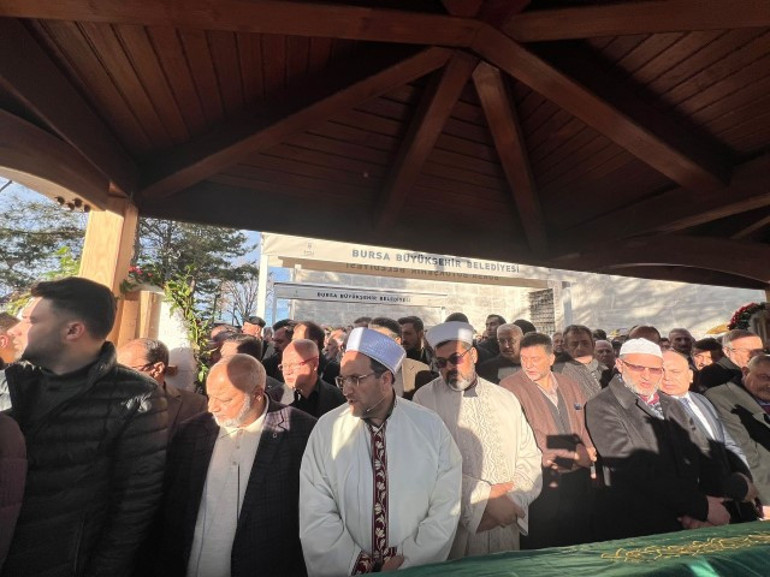 AK Partili Faruk Çelik’in babası son yolculuğuna uğurlandı