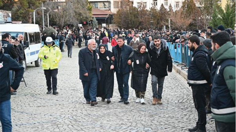 Türkiye, Pençe-Kilit Harekatı şehitlerini uğurladı... Kahramanlara en acı veda