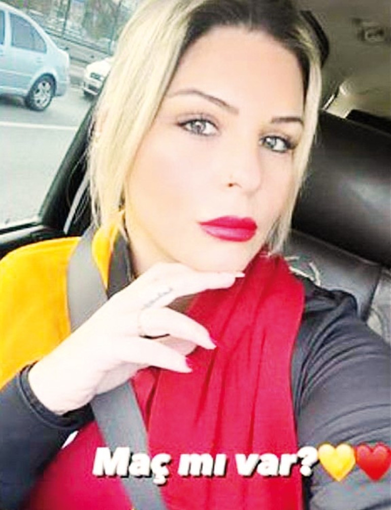 Ünlülerden derbi pozları