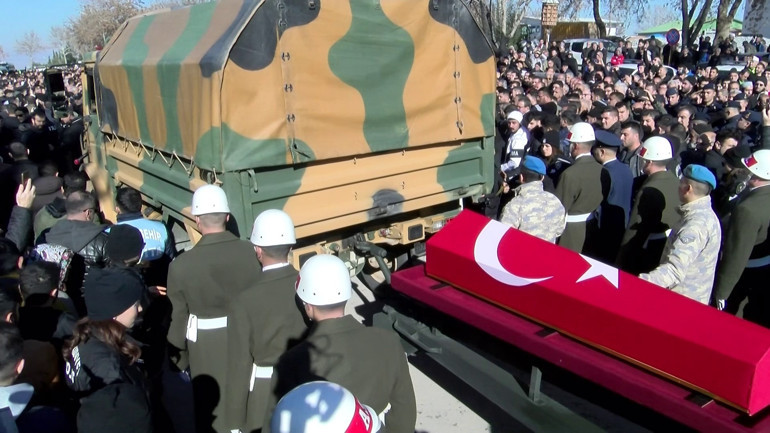 Pençe-Kilit Harekatı şehitlerine gözyaşları ile veda