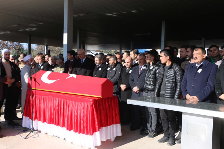 Pençe-Kilit Harekatı şehitlerine gözyaşları ile veda