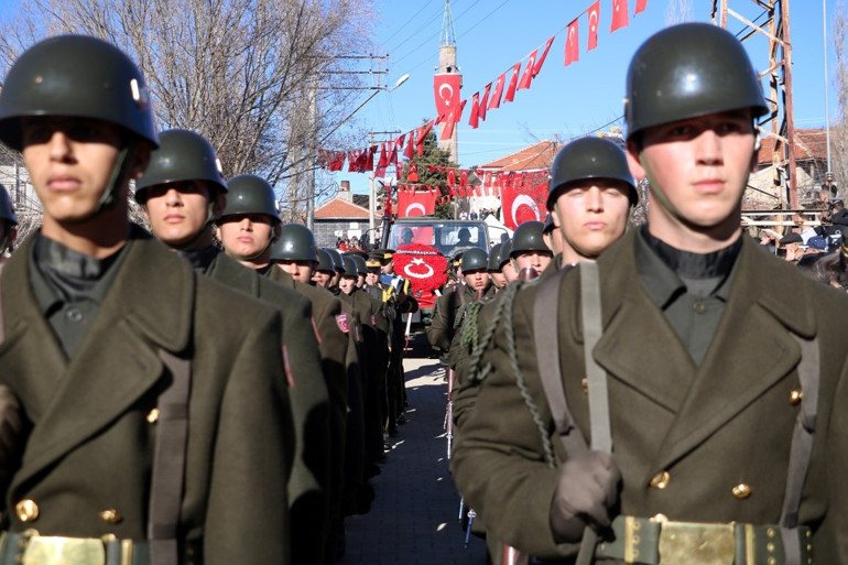 Pençe-Kilit Harekatı şehitlerine gözyaşları ile veda