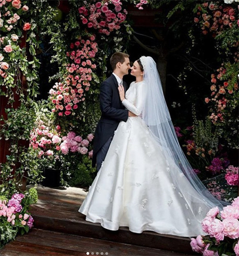 İkna edilmesi epey zaman almıştı... Şimdi karnı burnunda günleri sayıyor