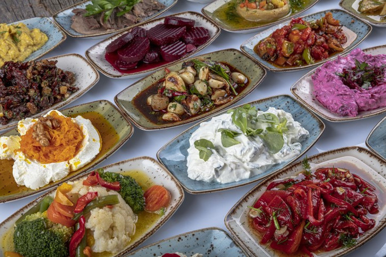 YILBAŞI MEZE TARİFLERİ || Fava, Mütebbel, Topik tarifi ile 13 farklı yılbaşı meze çeşitleri