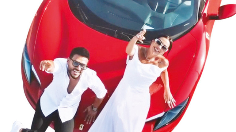 Trafik polisinden en lüks devriye