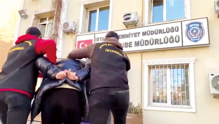 Fergio House’a müstehcenlik operasyonu... Bu kez fantezi değil gerçek kelepçe