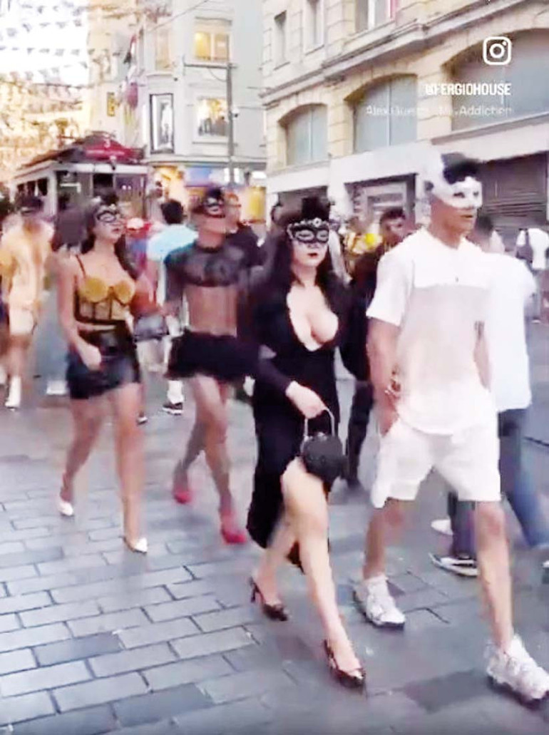 Fergio House’a müstehcenlik operasyonu... Bu kez fantezi değil gerçek kelepçe