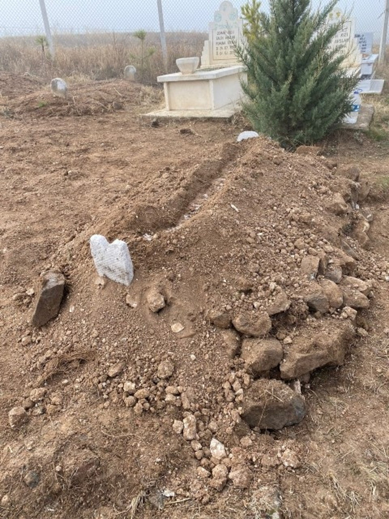 Oğlunun ölümünden sonra gelinini katletmişti... Kan donduran olayda ortak ev detayı Tek kelimenin ardından tetiğe basmış...