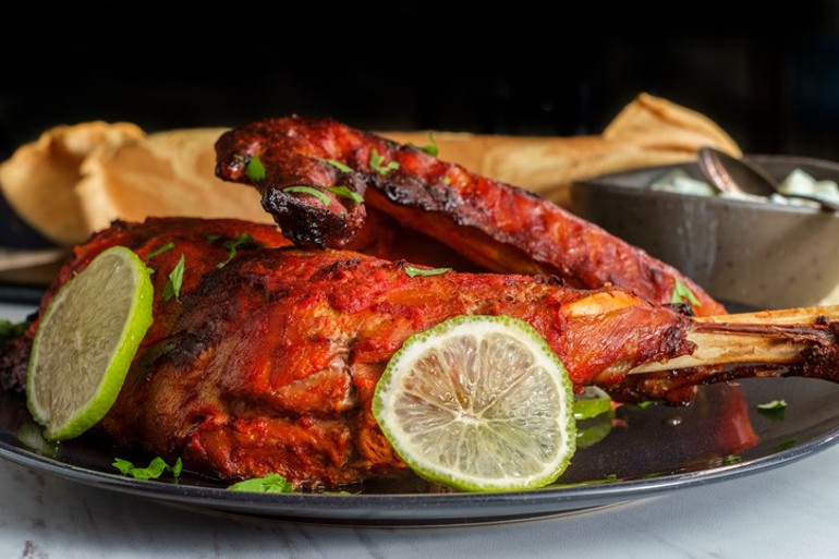 YILBAŞI SOFRASI YEMEKLERİ MENÜSÜ 2024 || Balkabağı çorbası, Hindi tandır, Kestaneli pilav ile nefis yılbaşı yemekleri