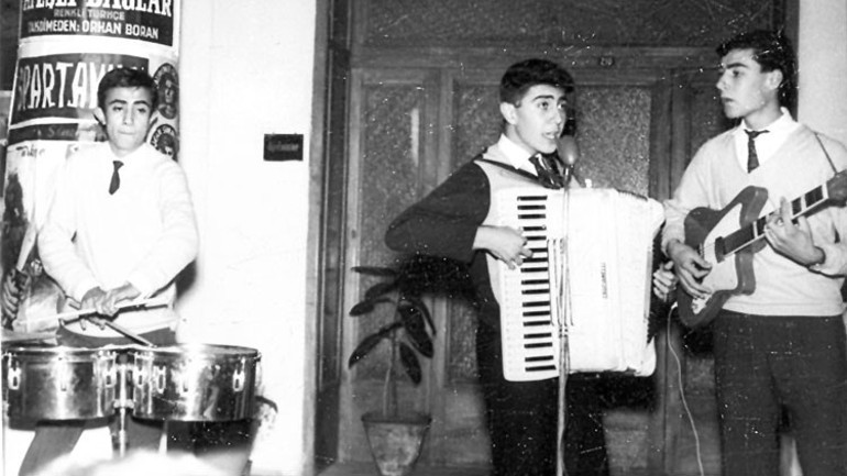 Müzik dünyasının duayenlerinden Ali Kocatepe: Hobilerimi meslek yaptım hem eğlendim hem kazandım