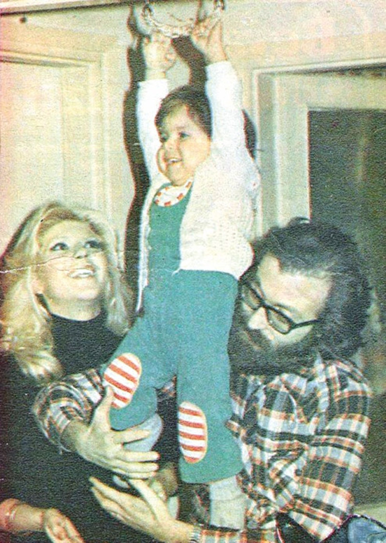 Emrah Karaca: Babamın şarkı haklarını sattı söz hakkı yok