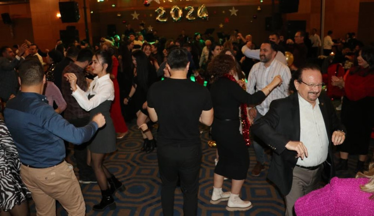 Türkiye yeni yıla coşkuyla girdi