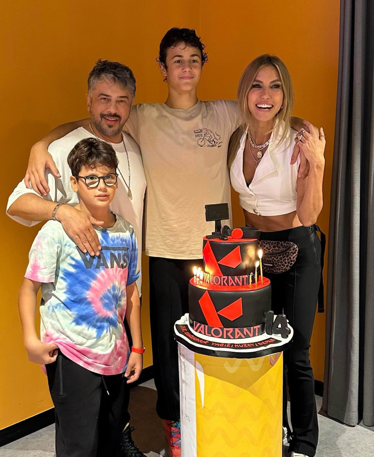 Kimseye ihtiyacın yok, senin ailenim demişti... Yıllarımı çaldı