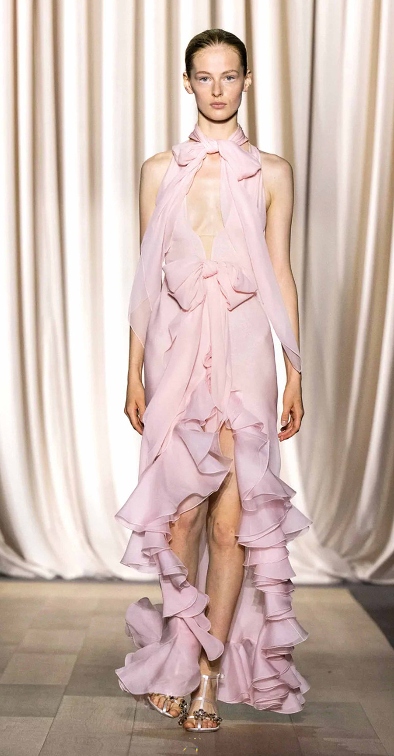 2024’te feminen tarzlar, sürdürülebilir moda öne çıkıyor... Gardırobunuzu güncelleme vakti