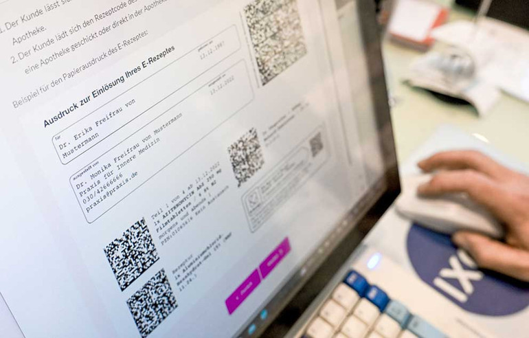 Pembe ve gri sürücü ehliyetleri değişiyor