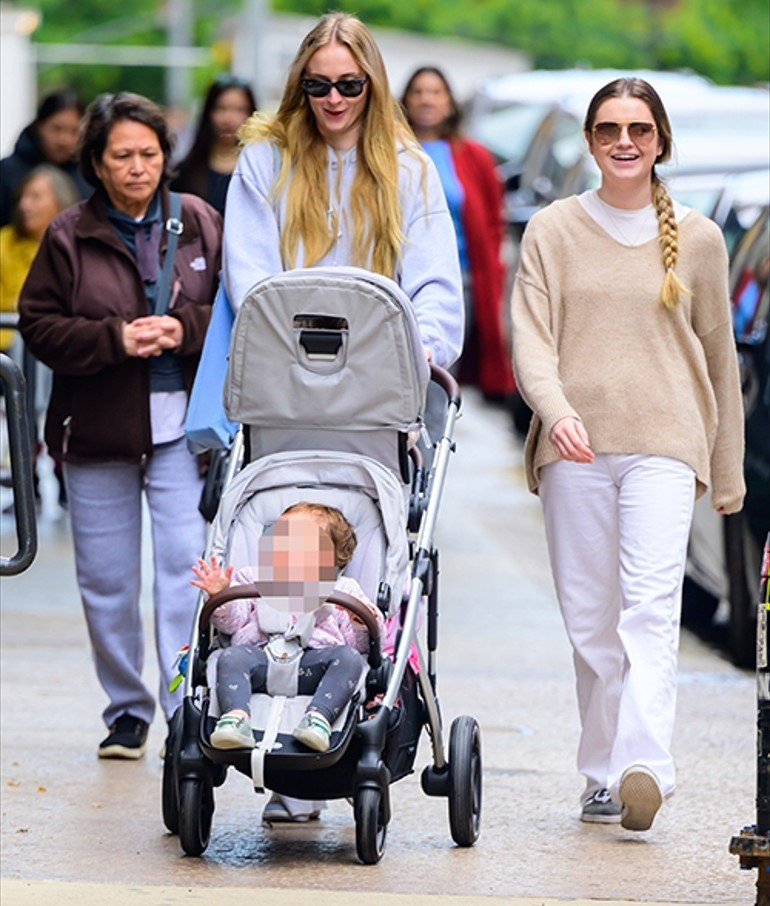 Karısından ayrılınca karalar bağlamıştı… Yeni aşkıyla kayak tatiline çıktı