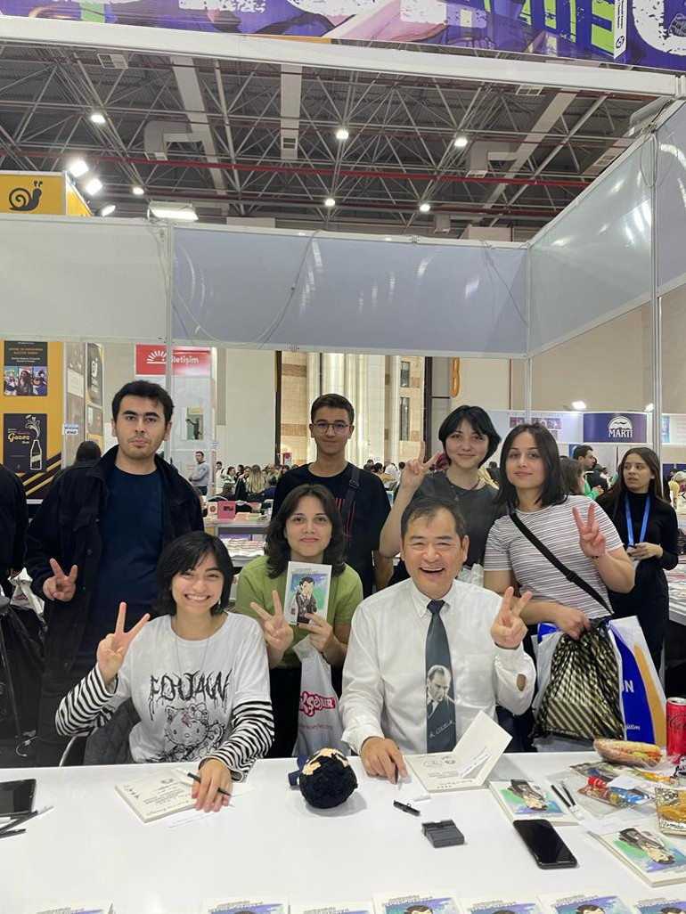 Lise öğrencisi depremin mangasını çizdi