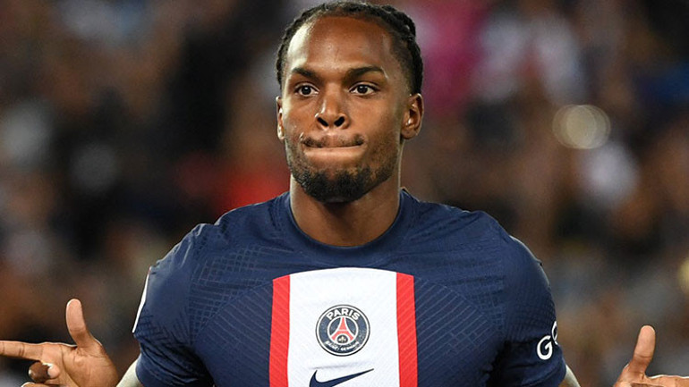 Jose Mourinhonun biletini kestiği Renato Sanchesin yeni rotası İstanbul Süper Lig devine önerildi...