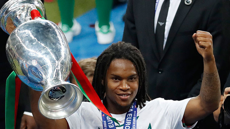 Jose Mourinhonun biletini kestiği Renato Sanchesin yeni rotası İstanbul Süper Lig devine önerildi...