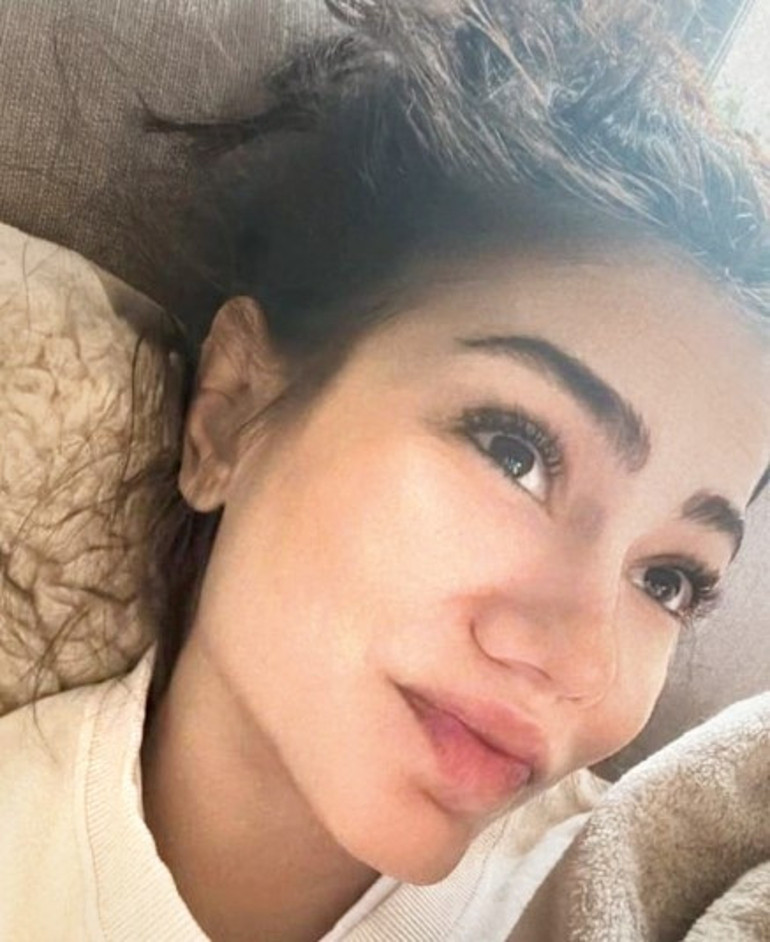 Ezo Sunala doğum günü kutlaması