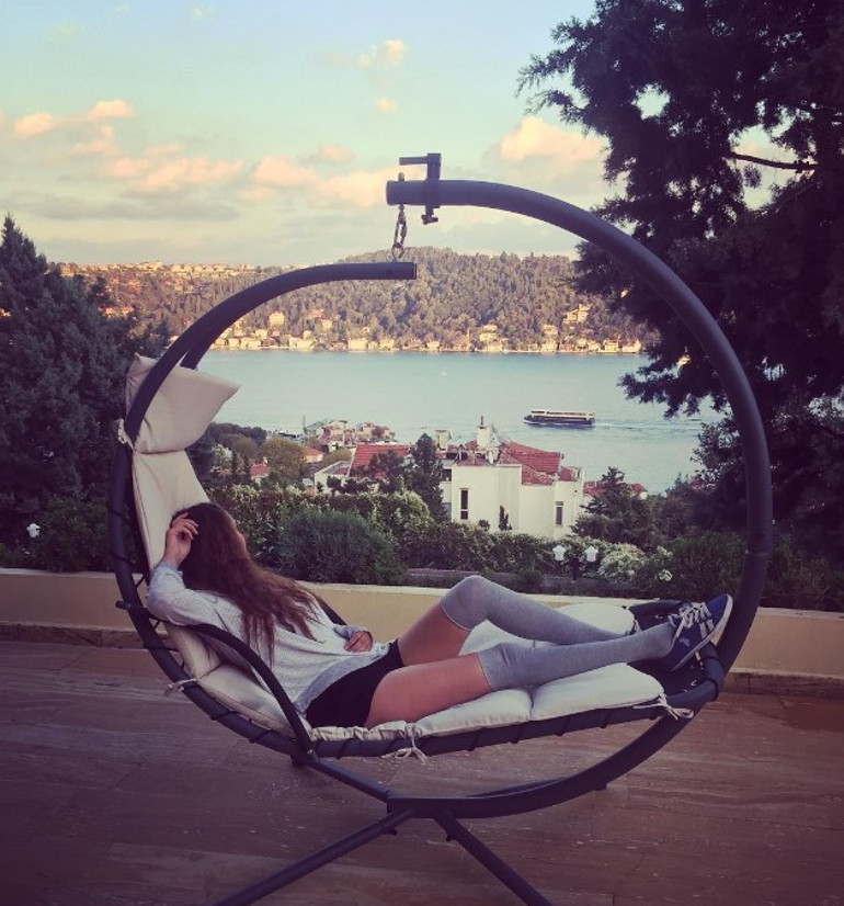 Semt pazarında ünlü var