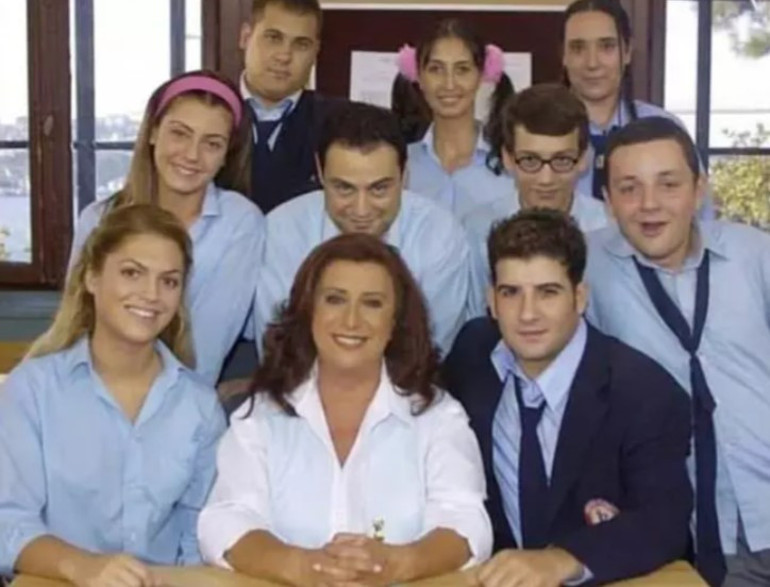 2000li yıllara damga vuran dizinin başrol oyuncusuydu... Görenler tanımakta zorlandı