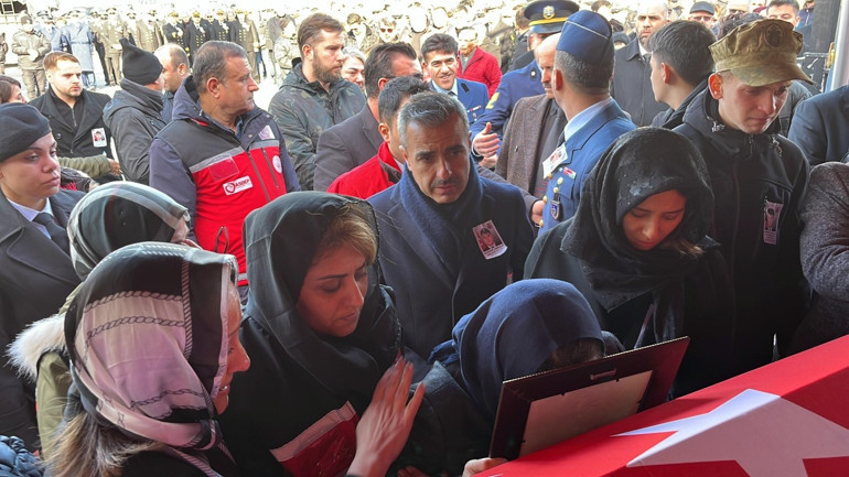 Şehit Astsubay Bahadır Canbulata Erdekte son veda