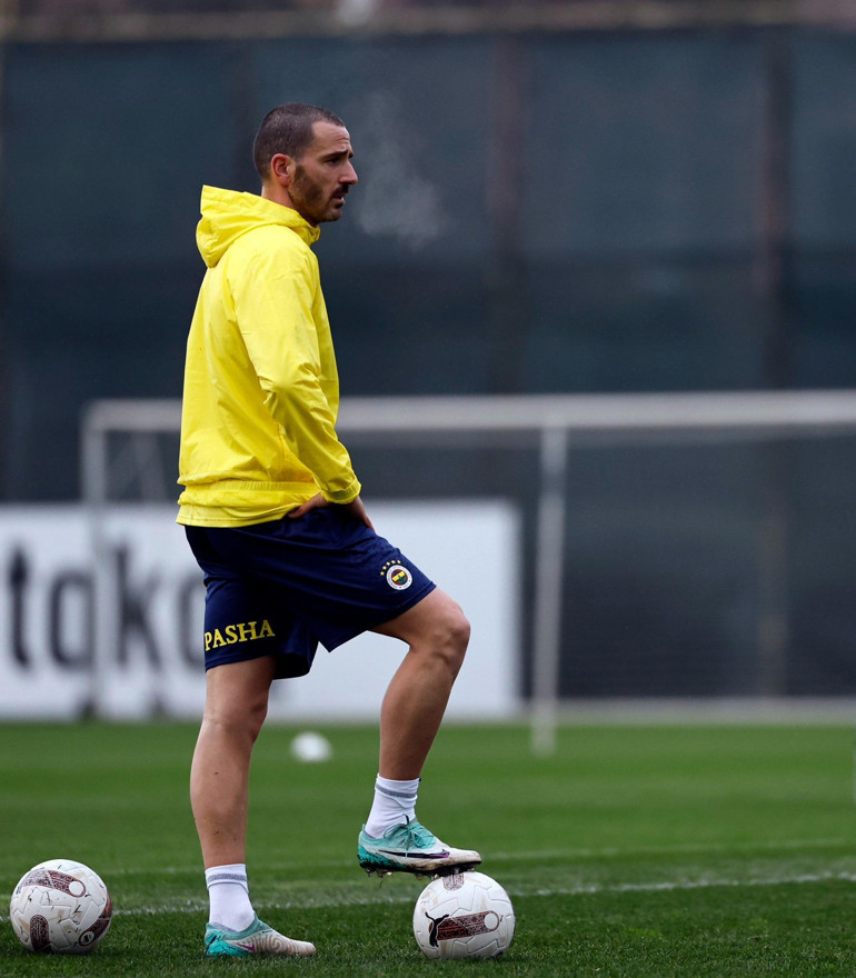 Fenerbahçede Bonucci takımla buluştu, ilk idmanına çıktı