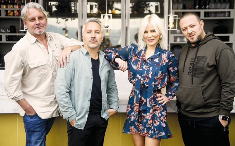 Hazar Ergüçlüye 10 üzerinden 10