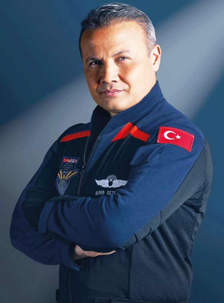 Hazar Ergüçlüye 10 üzerinden 10