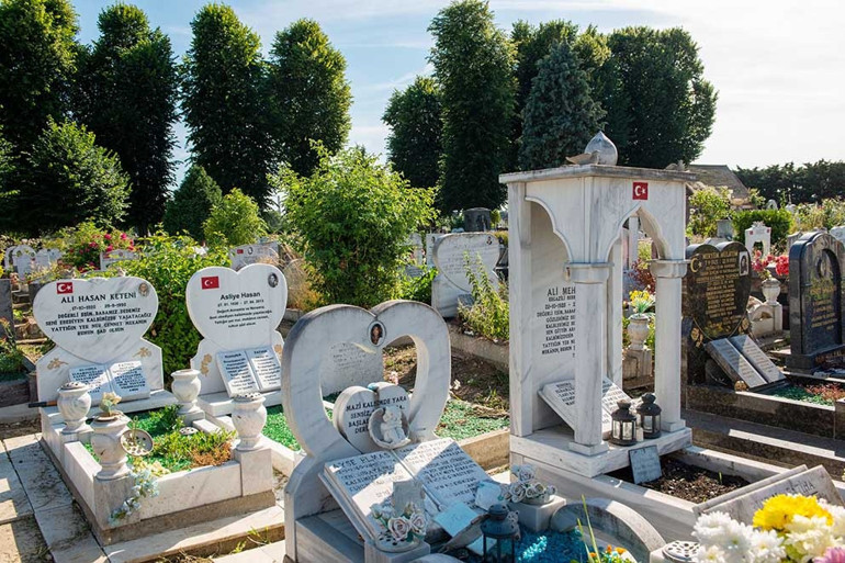 İngiltere’de Türklerin kullandığı mezarlıkla ilgili şok karar