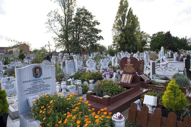 İngiltere’de Türklerin kullandığı mezarlıkla ilgili şok karar