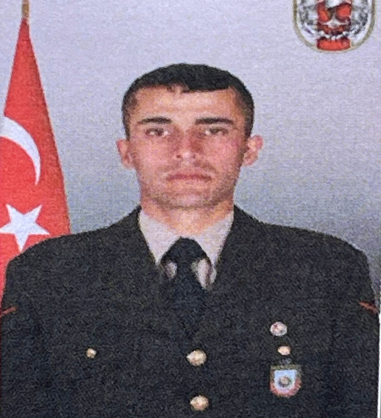 Türkiye kahramanlarını uğurladı... Pençe-Kilit şehitlerine acı veda