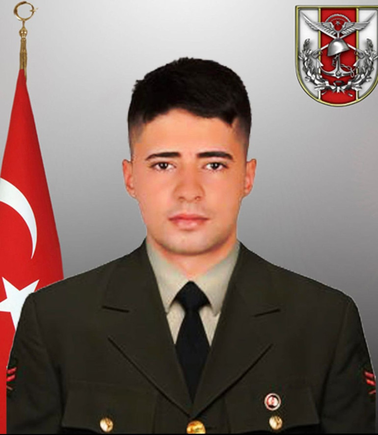 Türkiye kahramanlarını uğurladı... Pençe-Kilit şehitlerine acı veda