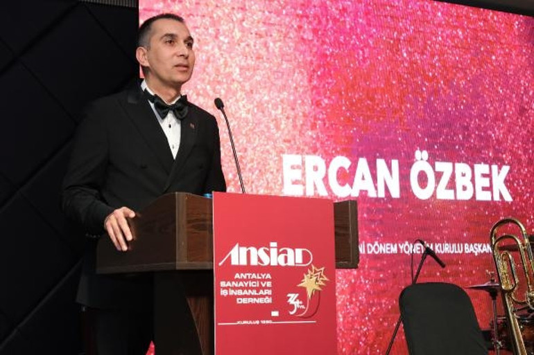 ANSİAD yılın iş, sanat ve medya ödülleri sahiplerini buldu
