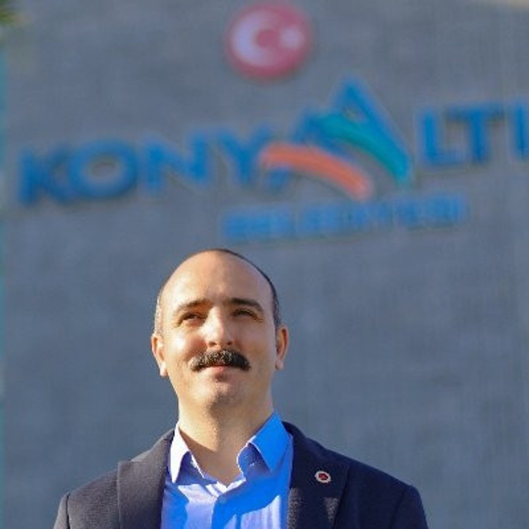 Olay aday Cem Kotan: “Dedikodu peşinde koşmam”