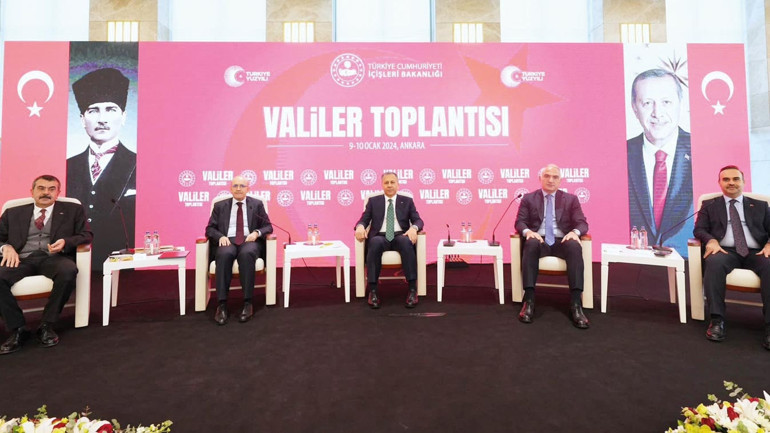 Hazine ve Maliye Bakanı Şimşek’ten valilere uyarı... Bu, babamızın parası değil