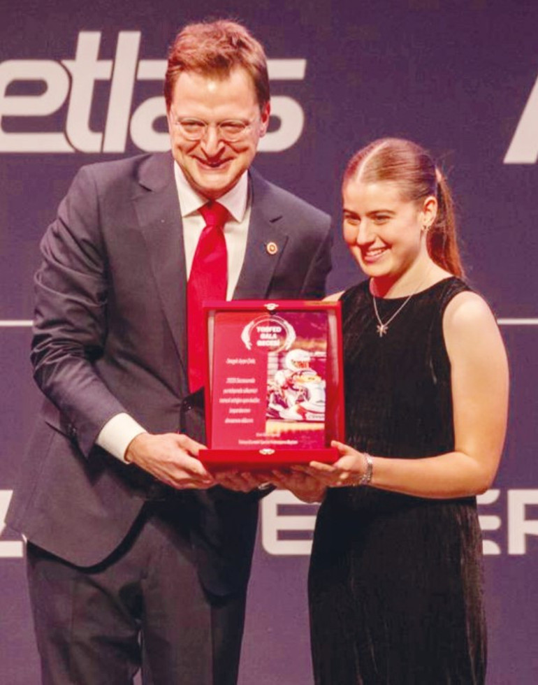 Şampiyona özel ödül