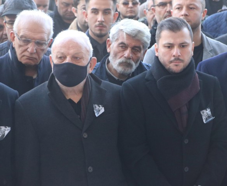 Yunan adasında cesedi bulunan iş insanı toprağa verildi