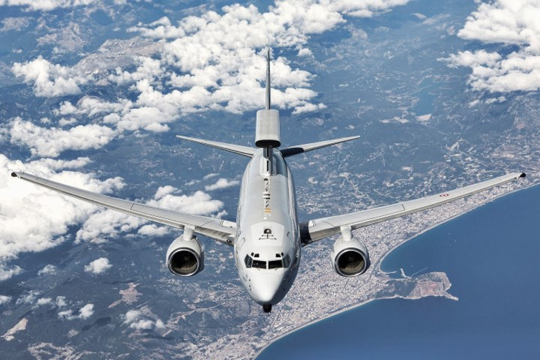 Havada muhteşem kareler: Savaş uçaklarını fotoğraflıyor... NATOdan davet aldı