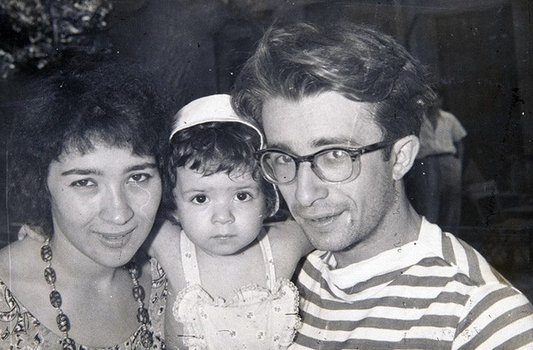 Babam 5 yaşındayken beni bıçakla kovaladı