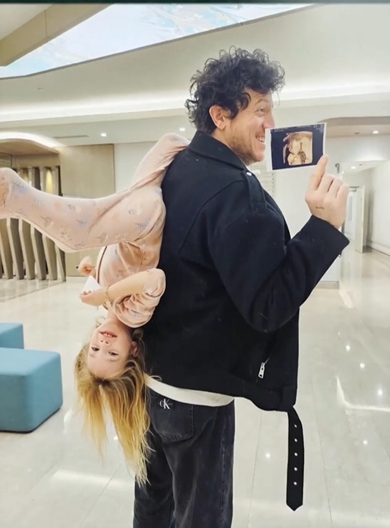 İtalyada evlenmişlerdi...Kaan Yıldırım bebeğinin cinsiyetini paylaştı